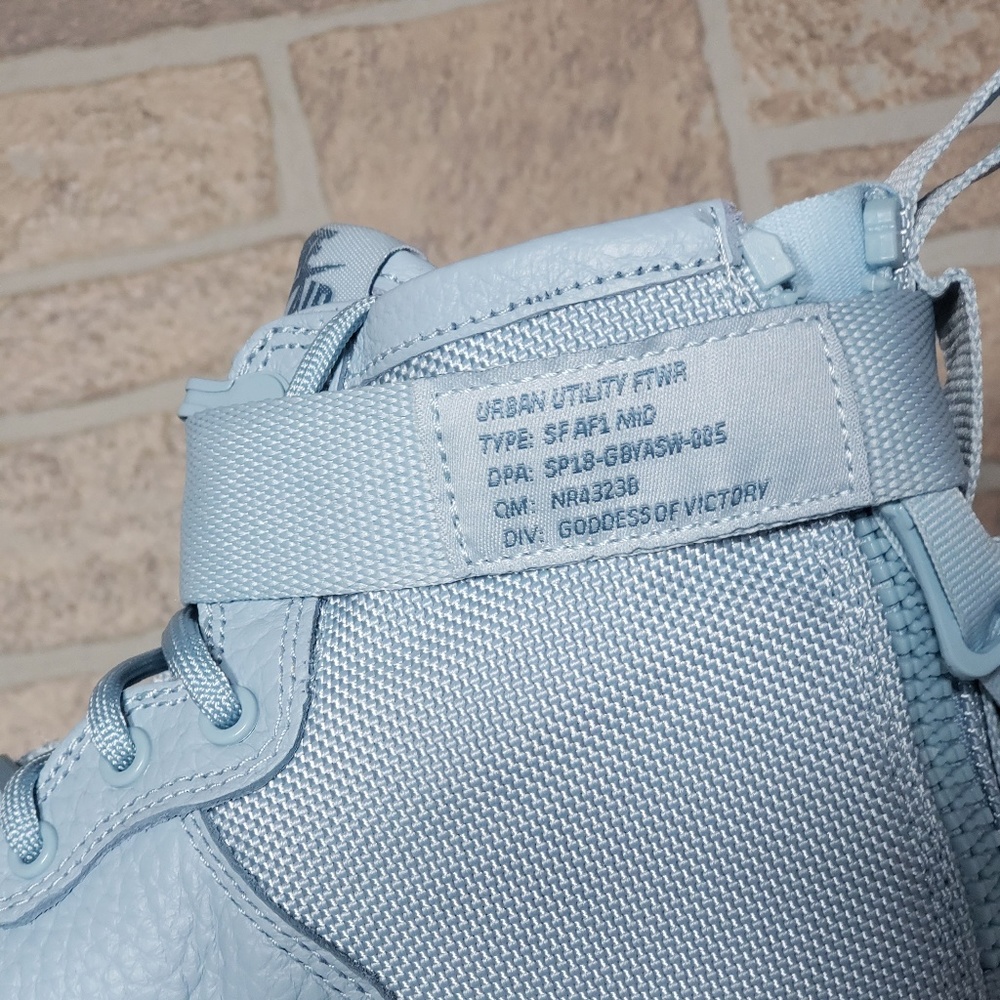 🚨SOLD🚨 Nike SF Air Force 1 Mid - Picture 3 of 4